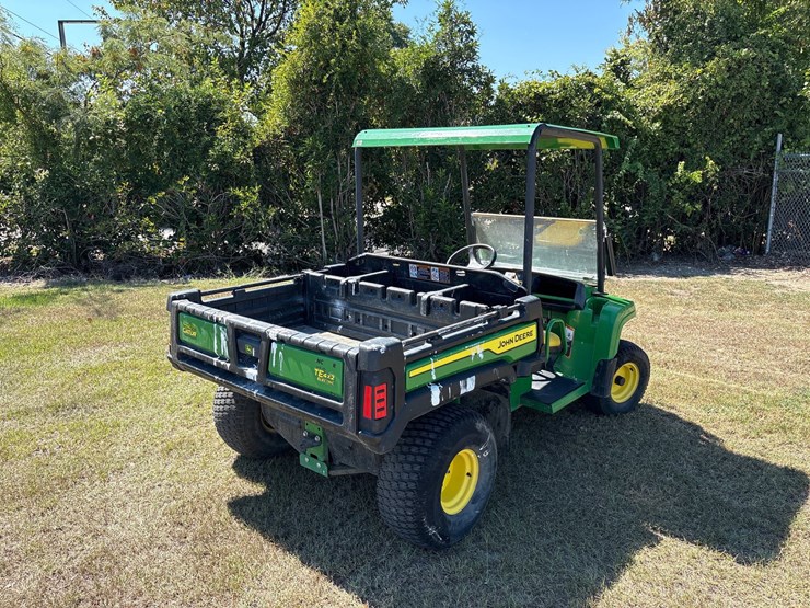 john-deere-gator-image-12