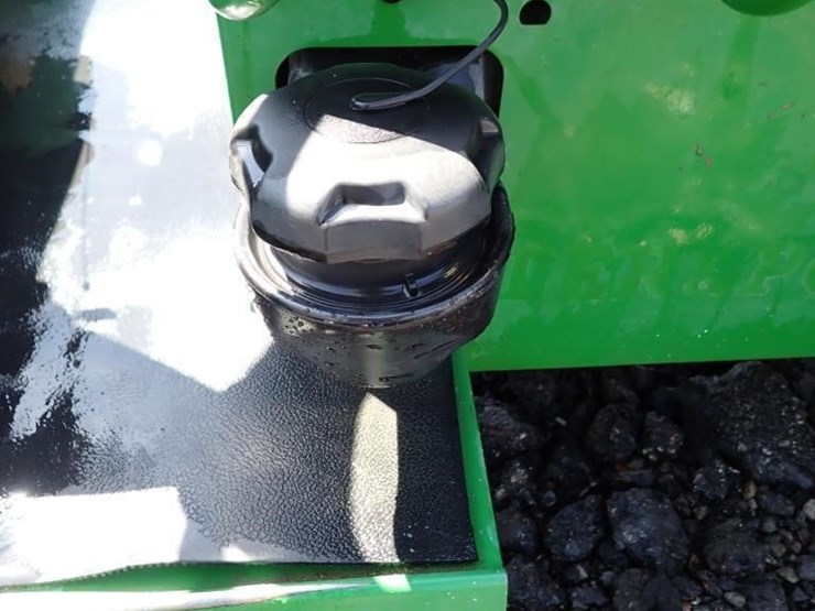 2012-john-deere-gator-image-6