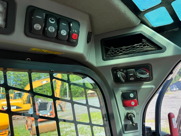 2019-caterpillar-259d-image-10
