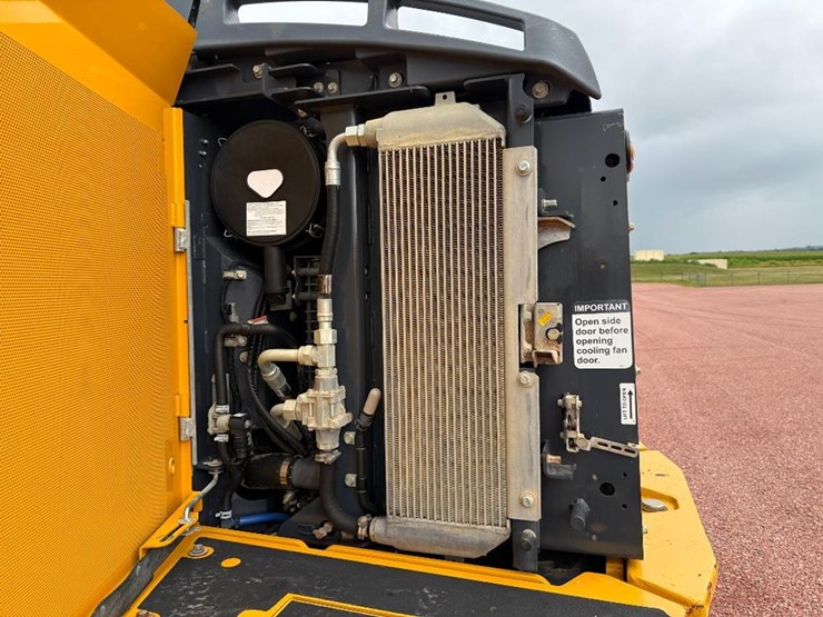 2019-deere-544l-image-36