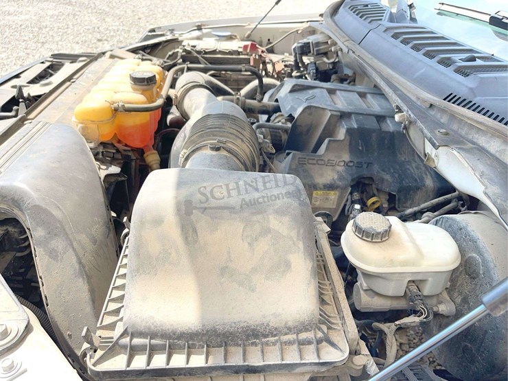 2017-ford-f150-image-30