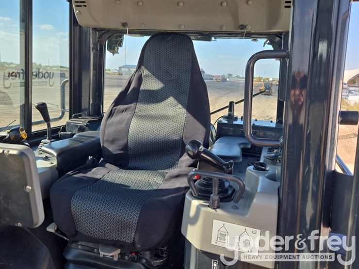 2022-komatsu-d61pxi-24-image-44