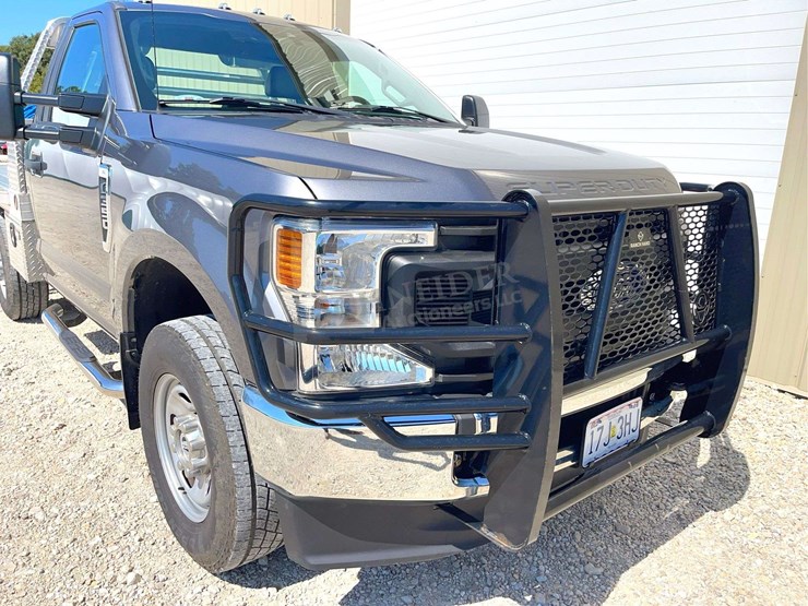2021-ford-f350-image-9
