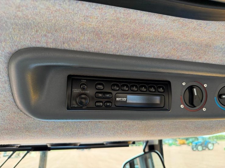 new-holland-ts110-image-66