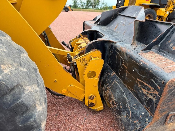 caterpillar-926m-image-42