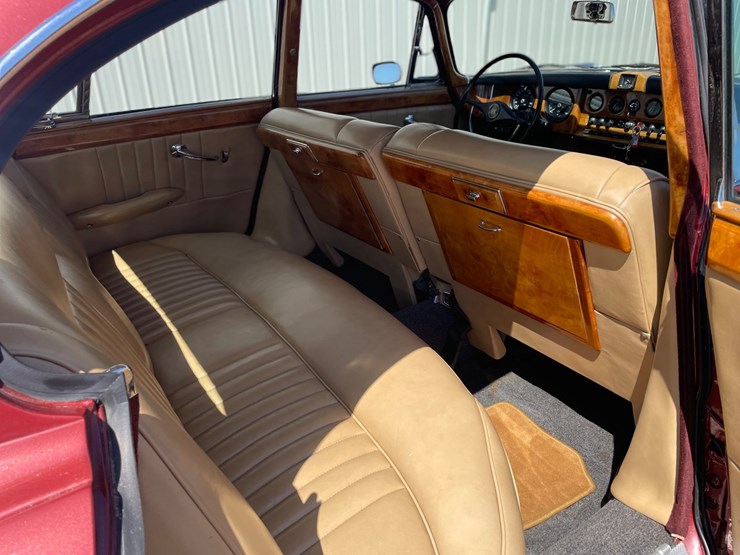 #1066-•-offered-at-no-reserve-|-1967-jaguar-420-g-image-23