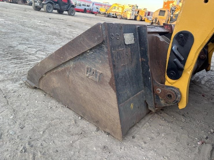 caterpillar-257b2-image-9