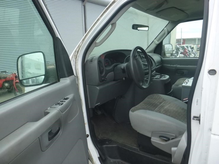 2003-ford-econoline-350-image-5