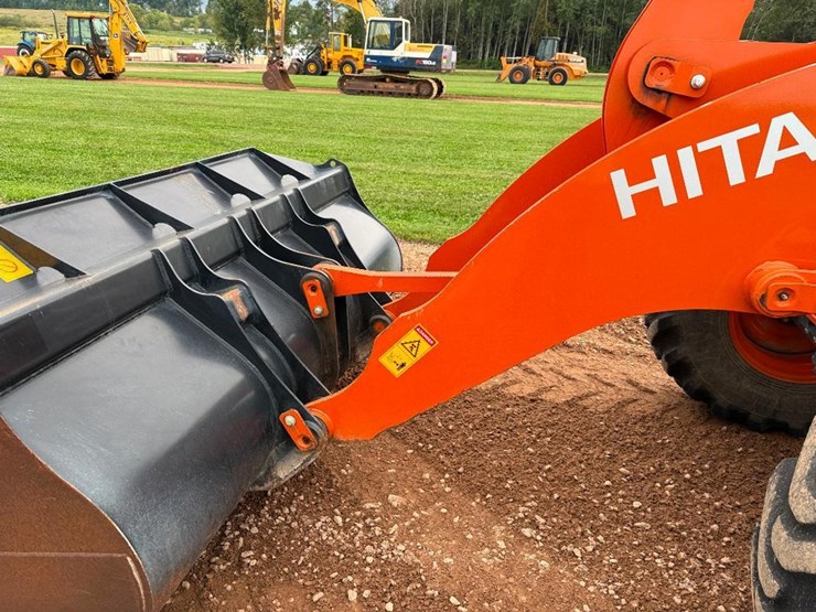 hitachi-zw100-6-image-29