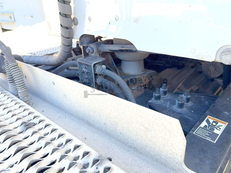2020-peterbilt-579-image-22