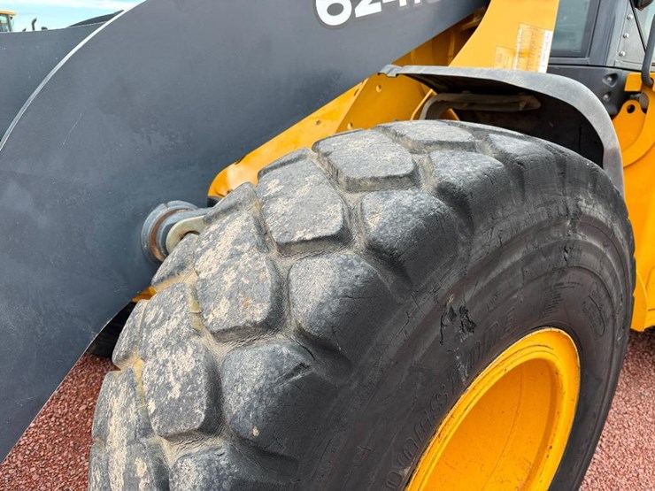deere-624k-image-8