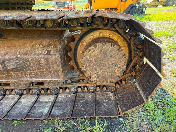 caterpillar-312d-image-12