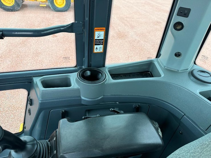 2019-deere-544l-image-74
