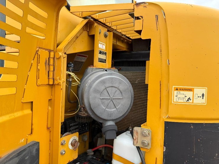 2004-caterpillar-314c-image-40