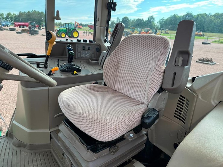 john-deere-6105m-image-43