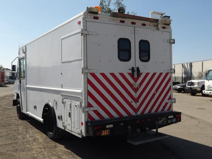 2008-workhorse-w62-image-4