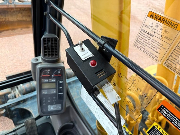 deere-210c-w-image-51