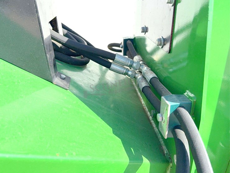 frontier-wc1208pt-pto-drive-wood-chipper-image-18