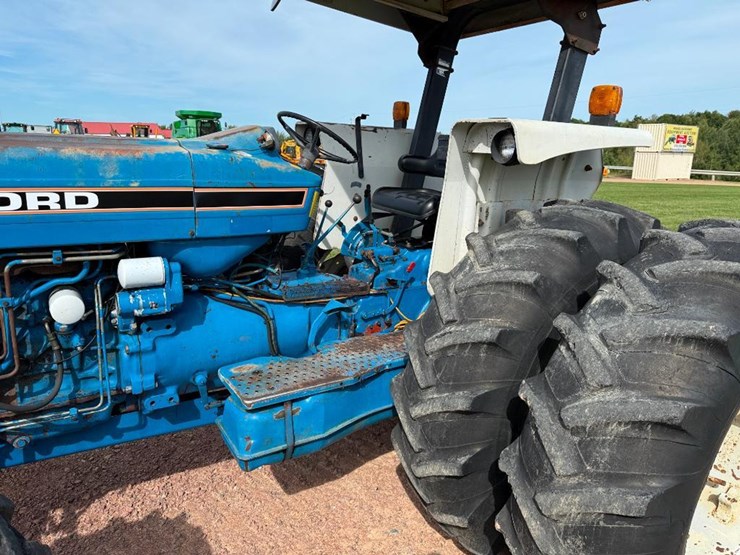 ford-7610-ii-image-11
