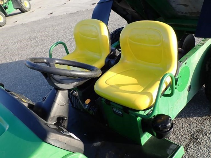 2012-john-deere-gator-image-11