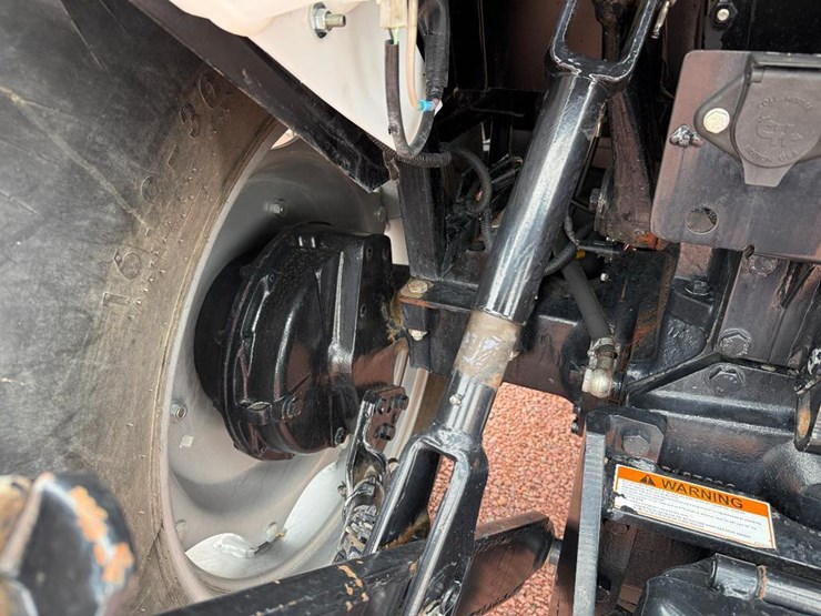 case-ih-farmall-70-image-31