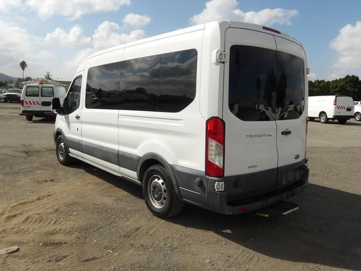 2017-ford-transit-image-4