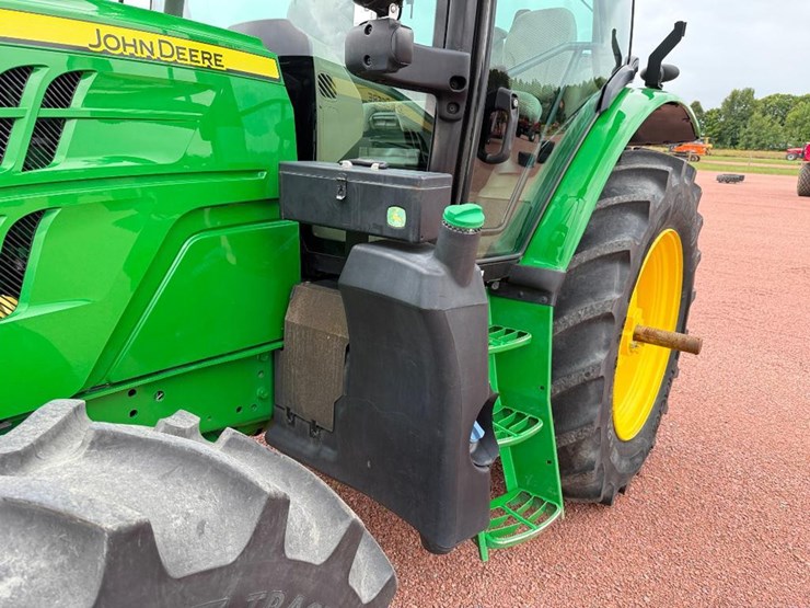 john-deere-6120r-image-16