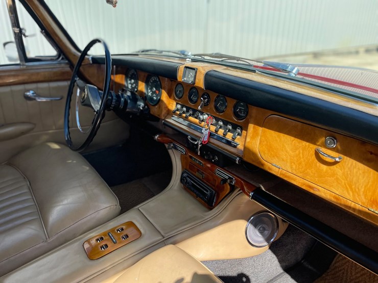 #1066-•-offered-at-no-reserve-|-1967-jaguar-420-g-image-17