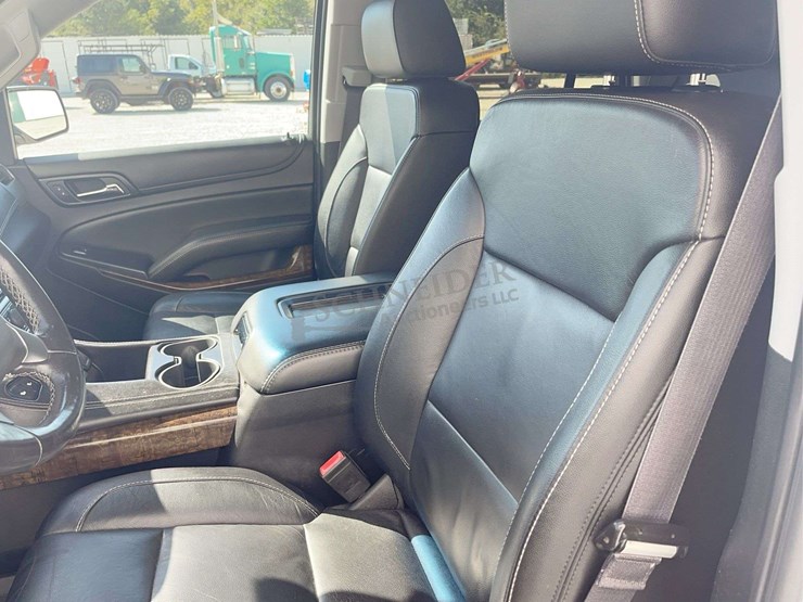 2016-chevrolet-tahoe-lt-image-47