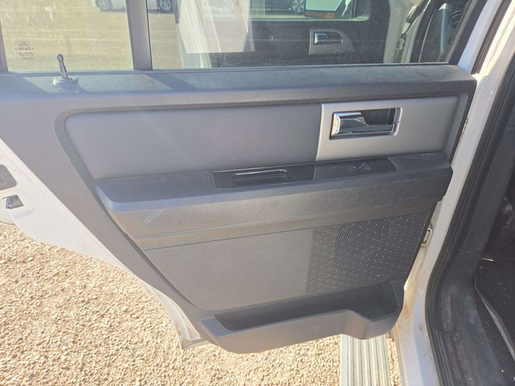 2012-ford-expedition-limited-image-11