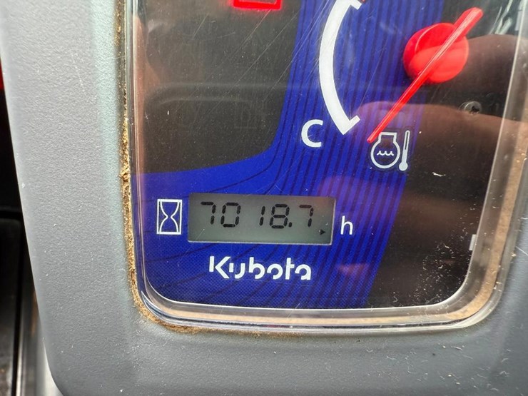 2023-kubota-ssv65-image-34