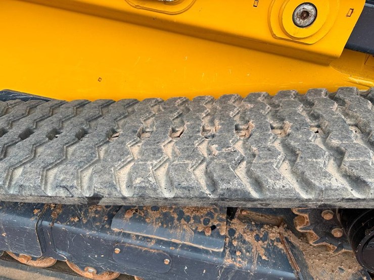 2022-deere-333g-image-9