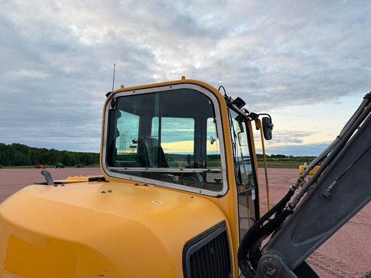 volvo-ecr88-image-19