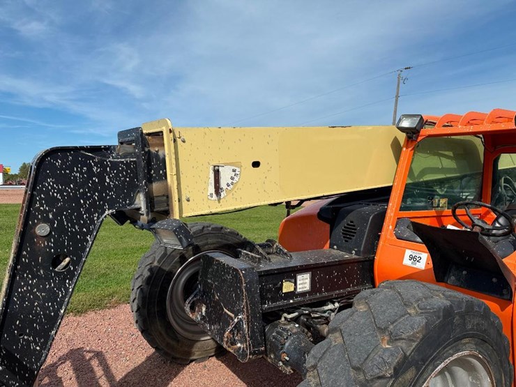 2014-jlg-g6-42a-image-25