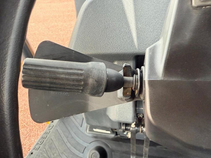 2019-deere-310sl-hl-image-63
