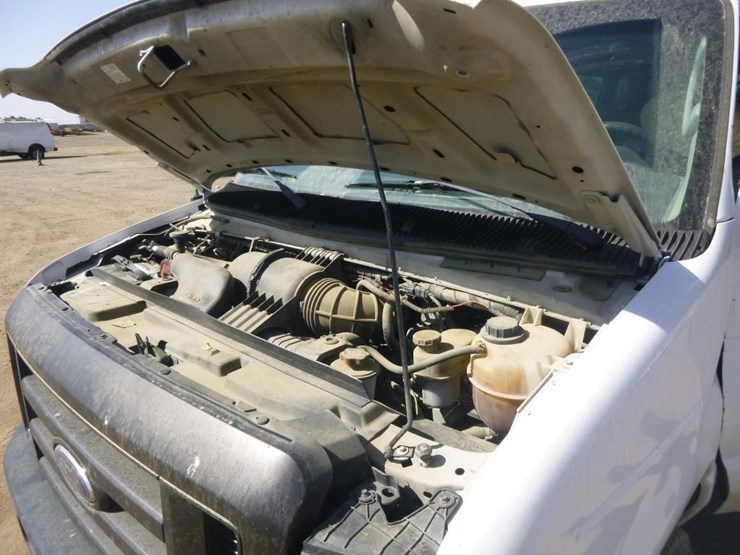 2012-ford-e350-image-24