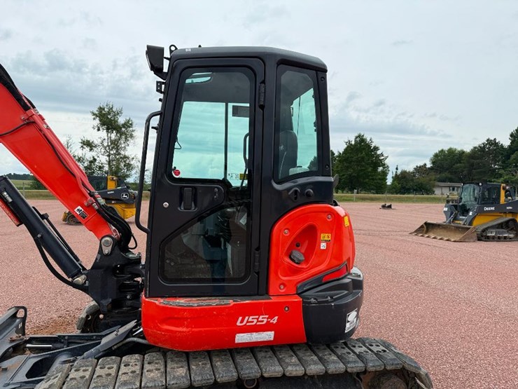 kubota-u55-4-image-12