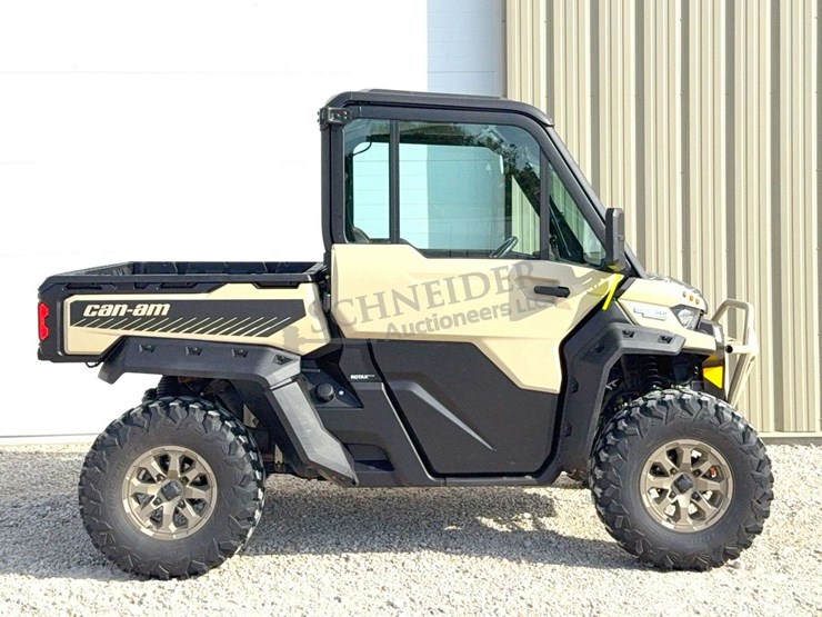 2023-can-am-hd10-defender-limited-4x4-utv-image-3