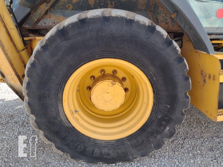 2010-deere-310sj-image-33