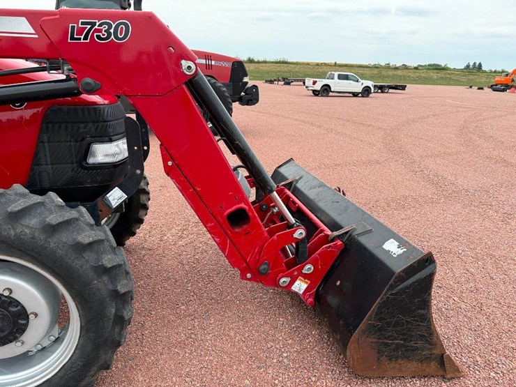 case-ih-farmall-70-image-22