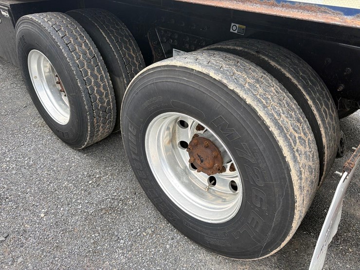 2017-kenworth-t880-image-7