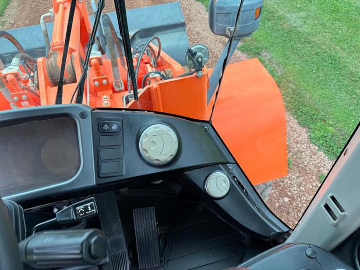2017-doosan-dl250-5-image-59