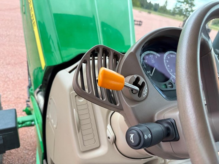 john-deere-6120r-image-59