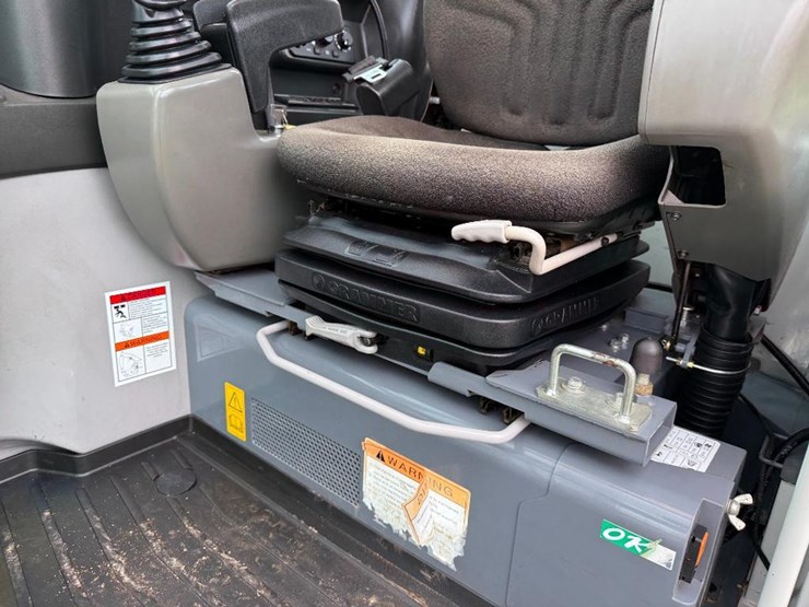 takeuchi-tb290-image-47