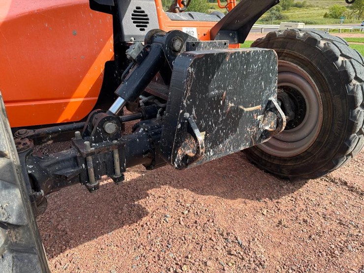 2014-jlg-g6-42a-image-23