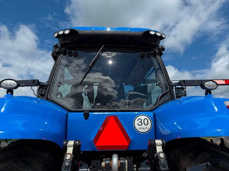 new-holland-t8.320-image-32