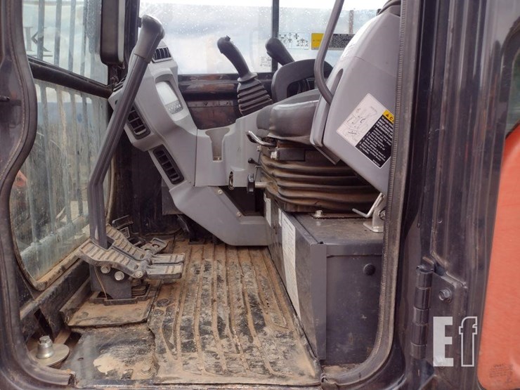 2016-kubota-kx040-4-image-11