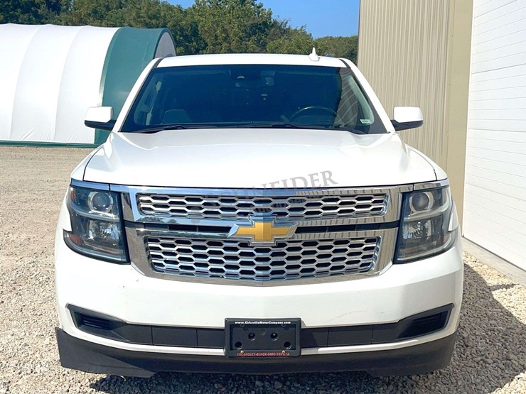 2016-chevrolet-tahoe-lt-image-8