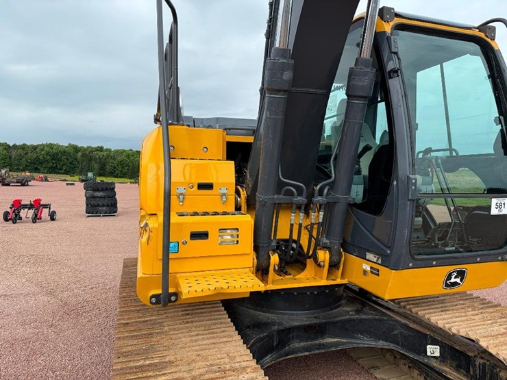 deere-130g-image-26