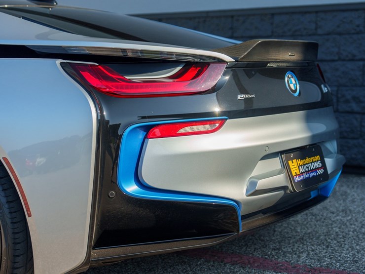 #1064-•-2015-bmw-i-8-image-27